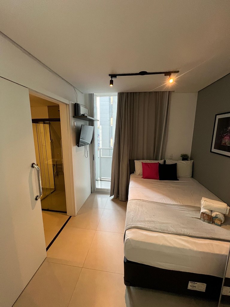 Apartamento ao lado do shopping Frei Caneca - 302