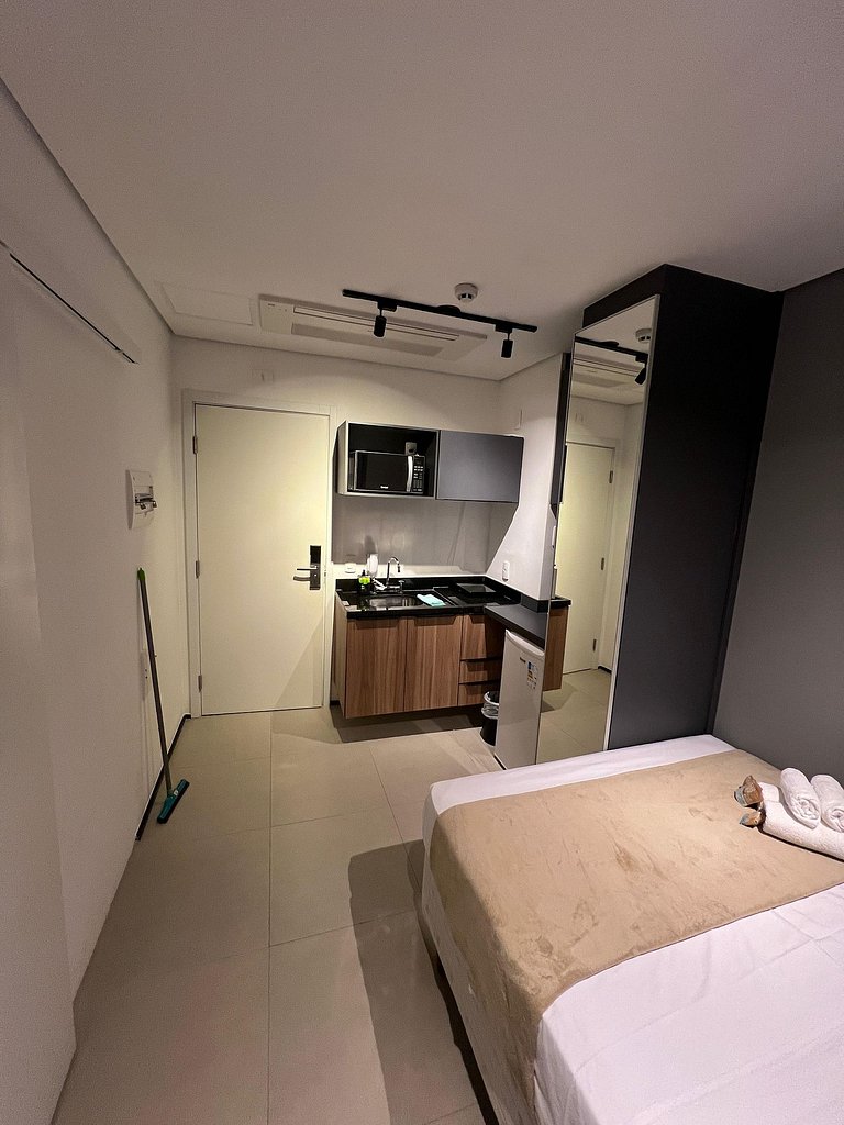 Apartamento ao lado do shopping Frei Caneca - 320