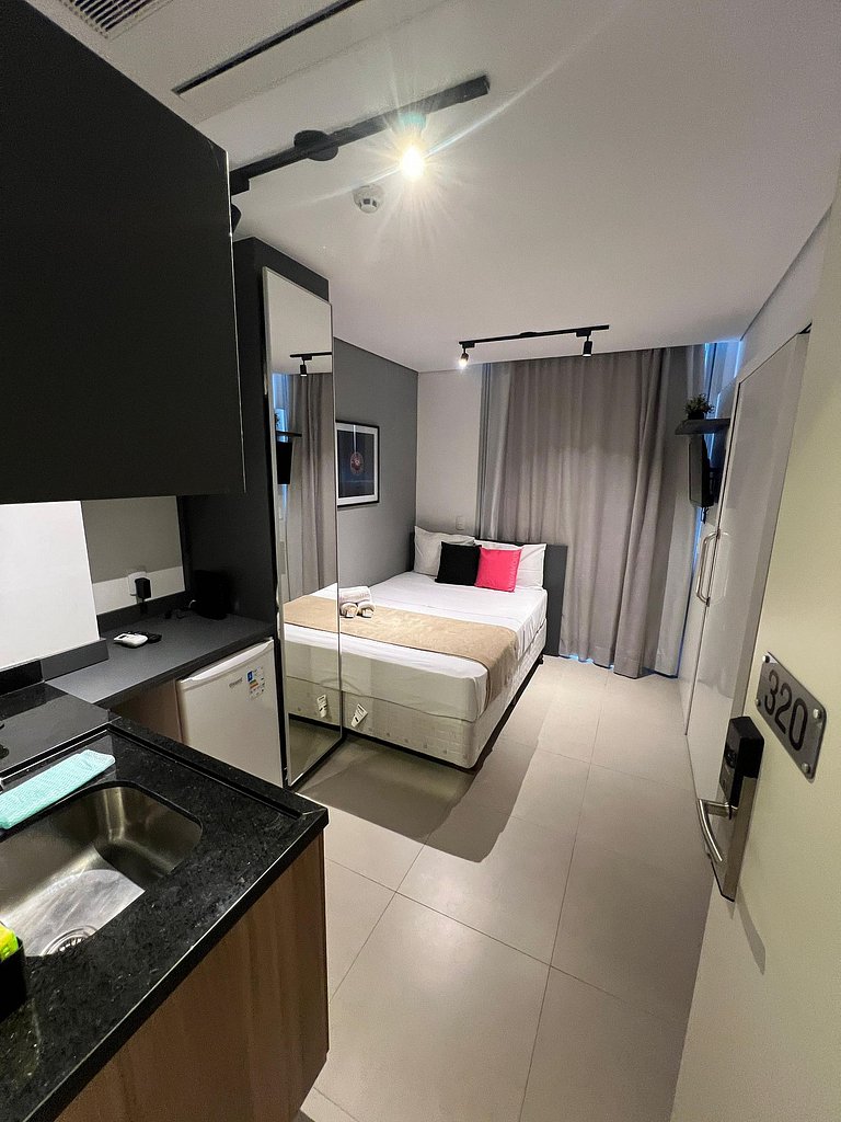 Apartamento ao lado do shopping Frei Caneca - 320
