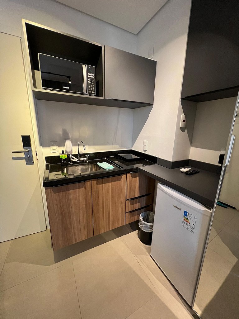 Apartamento ao lado do shopping Frei Caneca - 320